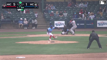 Yolfran Castillo doubles (9) on a line drive to left fielder Yeiferth Castillo. Paulino Santana scores.