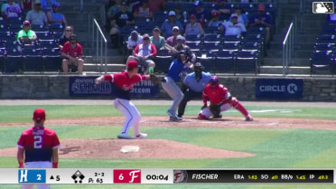 Cannon Peebles doubles (11) on a sharp fly ball to center fielder Gavin Fien. Dauri Fernandez scores. Jose Pirela scores.