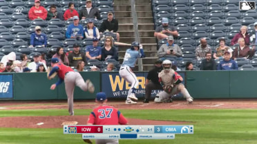 Brett Squires singles on a line drive to left fielder BJ Murray Jr. Colton Becker scores.