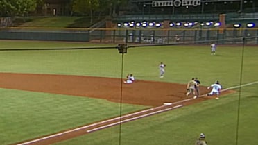 Cam Collier's spectacular diving stop