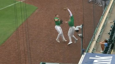 Jared Jones' nice catch