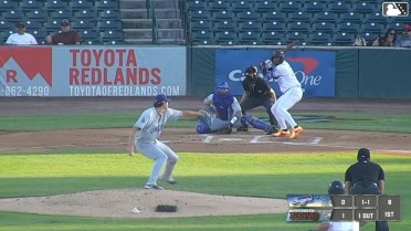 Cesar Quintas reaches on a throwing error by shortstop Mairoshendrick Martinus. Aiden Taurek scores.