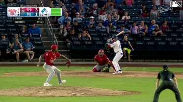 Jose Izarra singles on a fly ball to center fielder Miguel Ugueto. Chris Newell scores. Frank Rodriguez scores.