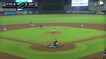 Jadon Williamson In play, run(s) to Byron Chourio