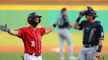 Siani Bangs Four Hits in Saturday Tilt