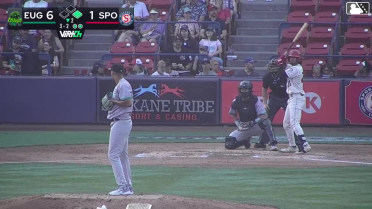 Juan Castillo singles on a line drive to left fielder Zander Darby. Kelvin Hidalgo scores. Juan Castillo to 2nd. Throwing error by left fielder Zander Darby.