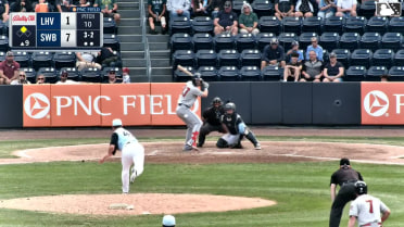 Kameron Misner homers (20) on a fly ball to right field. Otto Kemp scores.