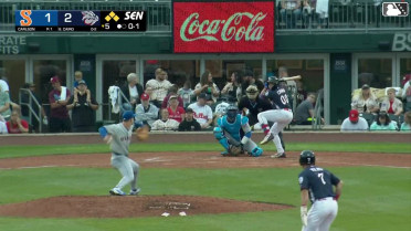 Christian Cairo grounds into a double play, third baseman Yonny Hernández to second baseman Ji Hwan Bae to first baseman Grae Kessinger. Bryan De La Cruz out at 2nd. Christian Cairo out at 1st.