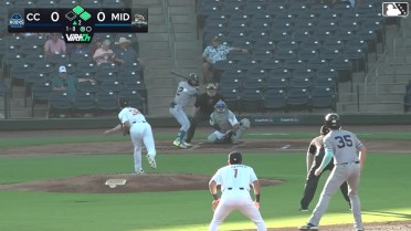 Alejandro Nuñez homers (2) on a fly ball to right field. Jack Moss scores. Alberto Hernandez scores.