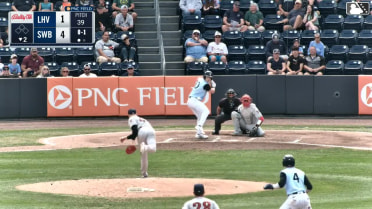 Jarred Kelenic triples (1) on a sharp fly ball to left fielder Christian Cairo. Duke Ellis scores.