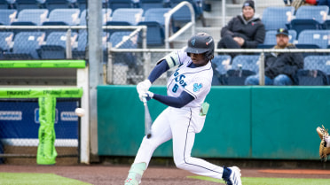 Felnin Celesten singles on a ground ball to right fielder Robert Calaz. Carter Dorighi scores. Jonny Farmelo to 3rd.