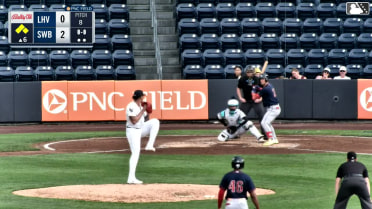 Dylan Moore hit by pitch. Carter Kieboom scores. Bryan De La Cruz to 3rd. Robert Moore to 2nd.
