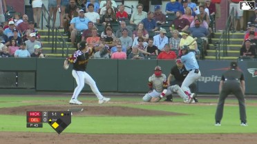 Yolfran Castillo singles on a ground ball to left fielder Hector Campusano. Deward Tovar scores.