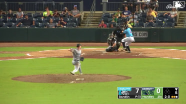 Maverick Handley homers (2) on a fly ball to left center field.