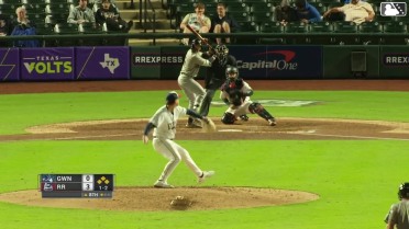 Brett Wisely singles on a line drive to center fielder Alejandro Osuna. José Azocar scores. Brewer Hicklen scores. Jim Jarvis to 2nd.