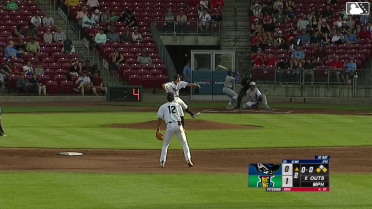 Tyriq Kemp singles on a line drive to right fielder Yasser Mercedes. Derlin Figueroa scores. Jose Cerice to 2nd.