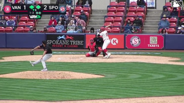 Alan Espinal homers (1) on a fly ball to left center field. Robert Calaz scores. Kelvin Hidalgo scores.