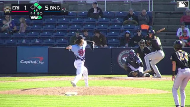 Justice Bigbie doubles (3) on a line drive to right fielder Matt Rudick. Peyton Graham scores. Brett Callahan to 3rd.