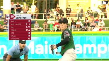Carter Graham doubles (11) on a line drive to left fielder Charles Davalan. Johnny Ascanio scores. Kien Vu scores.