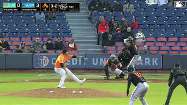 Adam Retzbach triples (1) on a sharp line drive to center fielder Jake Fox. Aron Estrada scores. Tavian Josenberger scores.