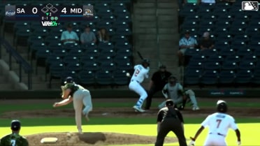 Leo De Vries singles on a line drive to right fielder Braedon Karpathios. Devin Taylor scores.
