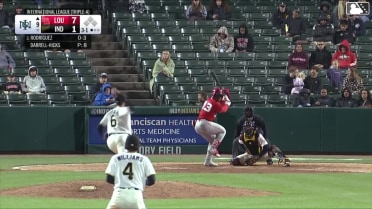 Héctor Rodríguez triples (1) on a ground ball to right fielder Esmerlyn Valdez.