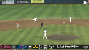 Aiva Arquette's diving stop and flip play
