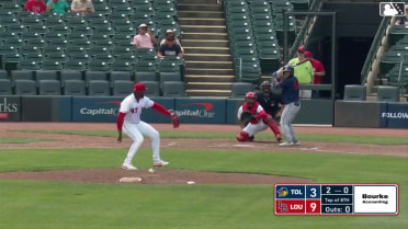 Hao-Yu Lee homers (1) on a fly ball to right field. Trei Cruz scores.