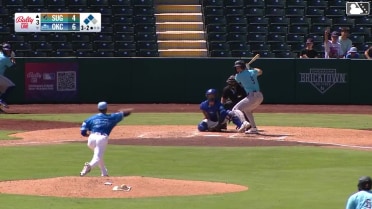 Edwin Díaz In play, run(s) to Zach Dezenzo