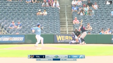 Henry Williams In play, run(s) to Luke Ritter