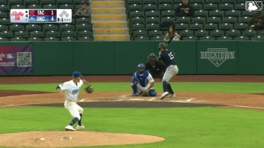 Jhonny Pereda homers (2) on a fly ball to left field.