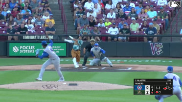 Luiyin Alastre singles on a line drive to right fielder Geuri Lubo. Eric Bitonti scores.