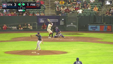 Clayton Gray doubles (1) on a sharp line drive to right fielder Breyson Guedez. Kyle Fossum scores. Zach Rogacki to 3rd.