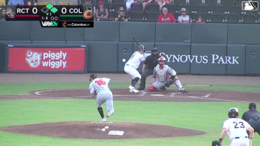 Luke Waddell singles on a line drive to right fielder David Calabrese. Patrick Clohisy scores. Kyle Farmer to 3rd. Luke Waddell to 2nd.