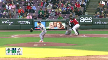 Alfredo Duno homers (5) on a fly ball to right field. Carlos Sanchez scores.