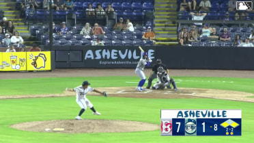Yonatan Henriquez singles on a ground ball to right fielder Kenni Gomez. Ronald Hernandez scores. Trey Snyder to 3rd. Yonatan Henriquez to 2nd.