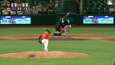 Rodolfo Durán out on a sacrifice fly to right fielder Will Brennan. Nick Solak scores.