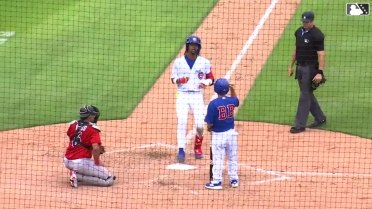 Kevin Alcántara belts his second dinger of the game 