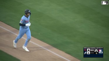 Jordan Lawlar crushes a homer to left