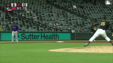 Gregory Santos In play, run(s) to Vimael Machín