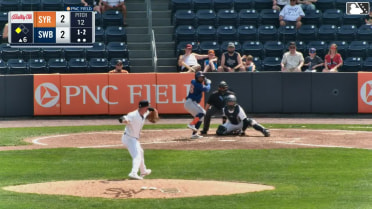 Yonny Hernández singles on a line drive to center fielder Duke Ellis. Ji Hwan Bae scores.