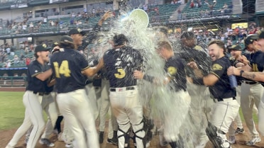 Messinger’s walk-off wallop in 11th caps off Grizzlies 9-8 comeback win over 66ers on Father’s Day