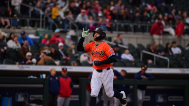 Zorros Bash Five Homers in Dominant Shutout Victory Over Sea Dogs Saturday