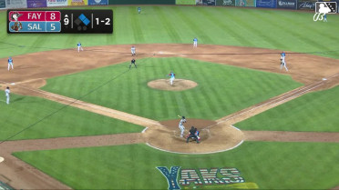 Camilo Diaz homers (6) on a line drive to left center field. Waner Luciano scores. Arturo Flores scores.