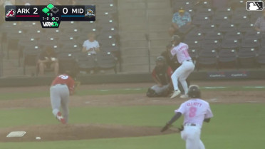 Casey Yamauchi out on a sacrifice fly to left fielder Jared Sundstrom. Bobby Boser scores. Clark Elliott scores. Throwing error by pitcher Nico Tellache.