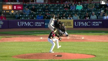 Carter Young doubles (3) on a line drive to right fielder Justice Bigbie. Frederick Bencosme scores.