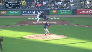 Tsung-Che Cheng homers (5) on a fly ball to center field. Matt Lloyd scores.