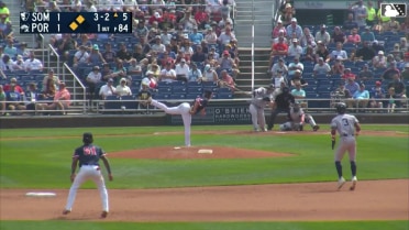 Connelly Early strikes out Anthony Rizzo 