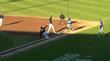 Adam Kloffenstein's smooth ball flip