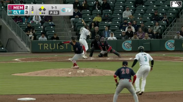 Jacob Gonzalez homers (3) on a fly ball to right center field. Oliver Dunn scores.